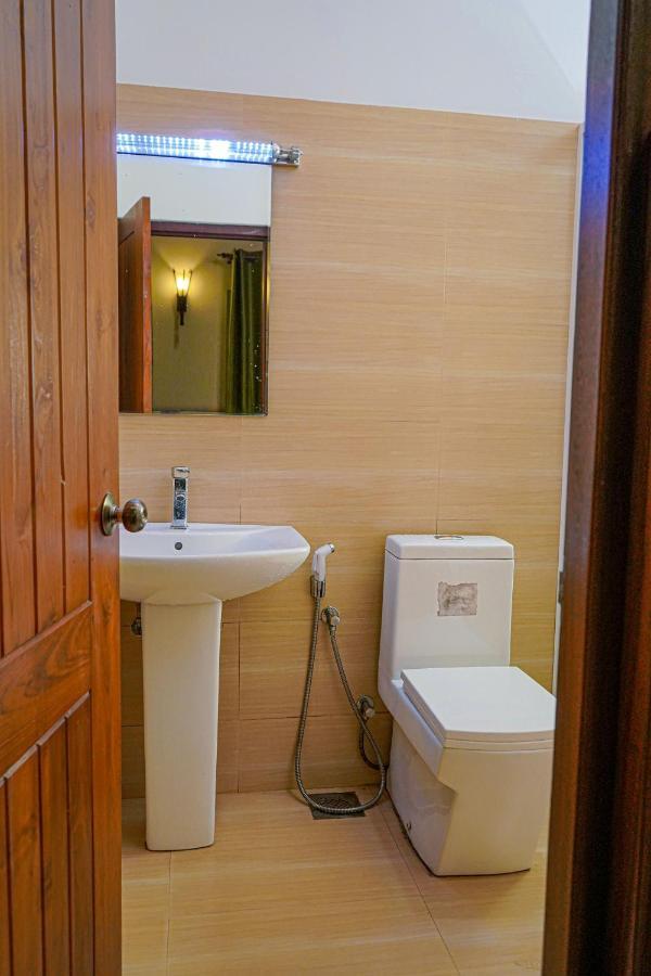 Blue Moon Residency Hotel Nuwara Eliya Exterior photo