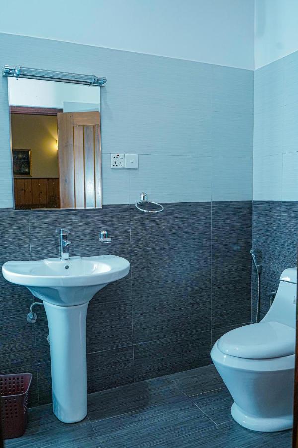 Blue Moon Residency Hotel Nuwara Eliya Exterior photo